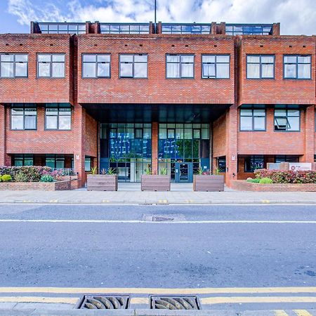 The Landmark, Lutons Best Location Luton  Exteriör bild